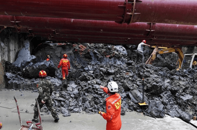 深圳地铁工地坍塌事故 三名工人遇难，工程建设安全警钟再响